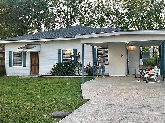 211 Bowman Rear 3bd, 2bath