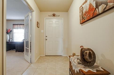 4th image of 1424 Willoughby Way