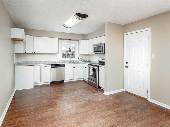 4th image of 105 Beechwood Dr