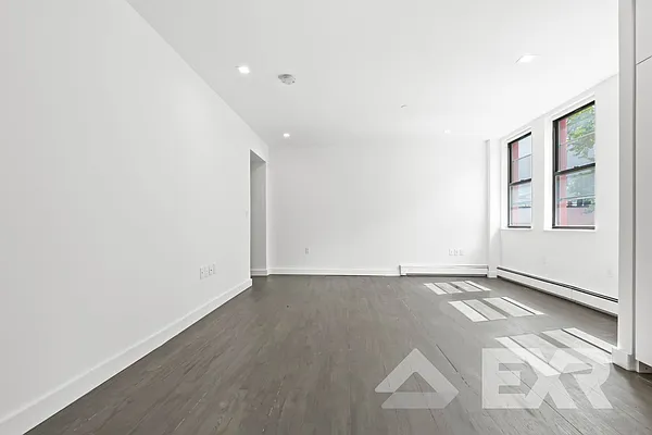 Rented by EXR | media 3