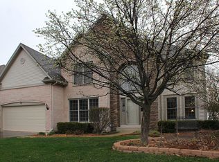 97 N Forestview Ln, Aurora, IL 60502