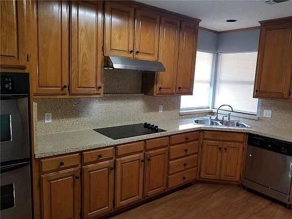 4th image of 1708 Willow Vale Dr