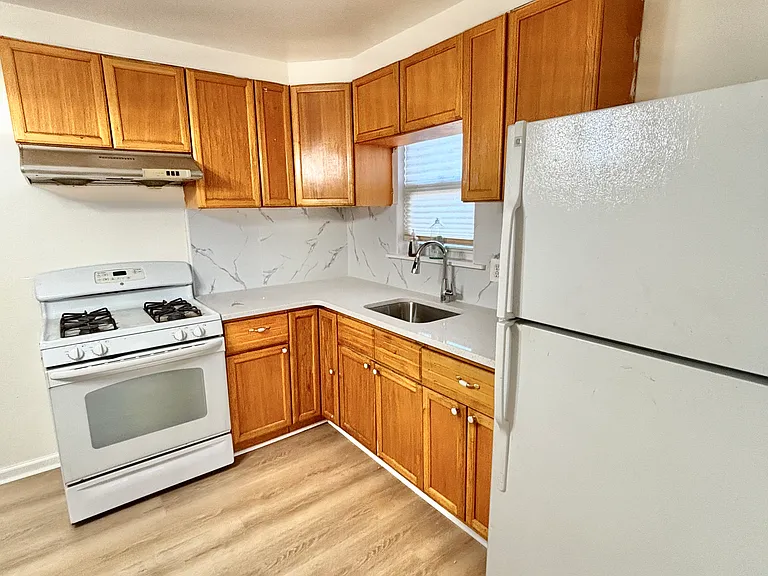 1515 Tyson Ave #3 — Photo 7