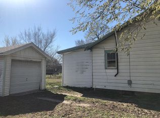 422 Liberty St, Hutchinson, KS 67501
