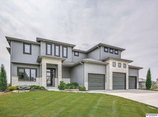 9712 S 123rd Ave, La Vista, NE 68046