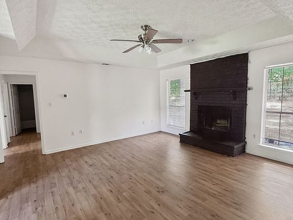 3rd image of 613 Ryan Ln