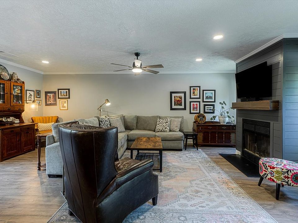 1st image of 237 Highland Villa Cir