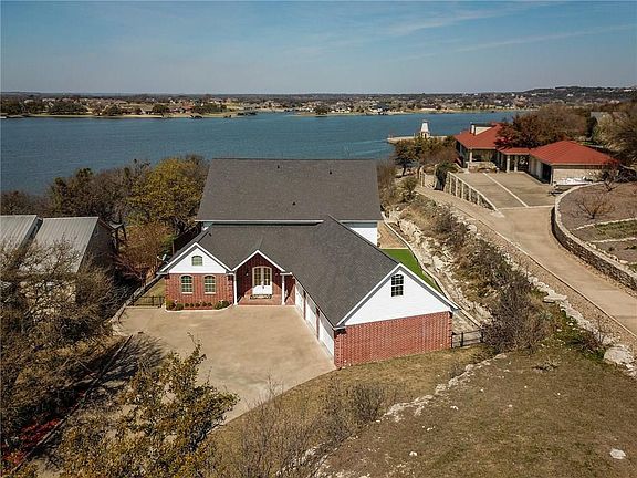 3rd image of 1910 W Emerald Bend Ct