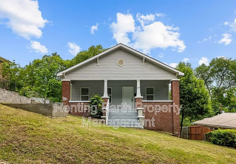 2426 Avenue U — Photo 4