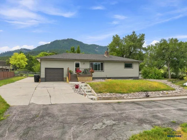 420 E, Sundance, WY 82729