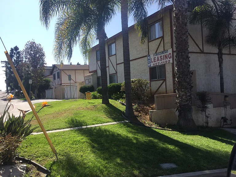 Bay Pointe Apartments — Photo 3