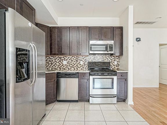 2nd image of 410 N Wiota St #2
