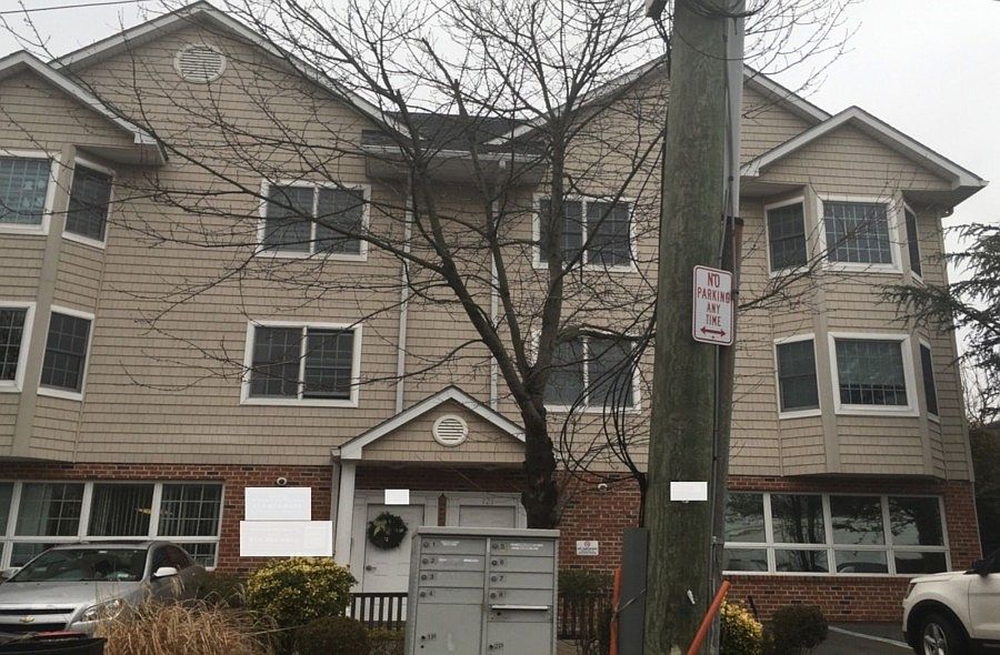 1st image of 121B Montgomery Ave