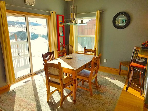Dining room (open plan surrounded by kitchen and living room)