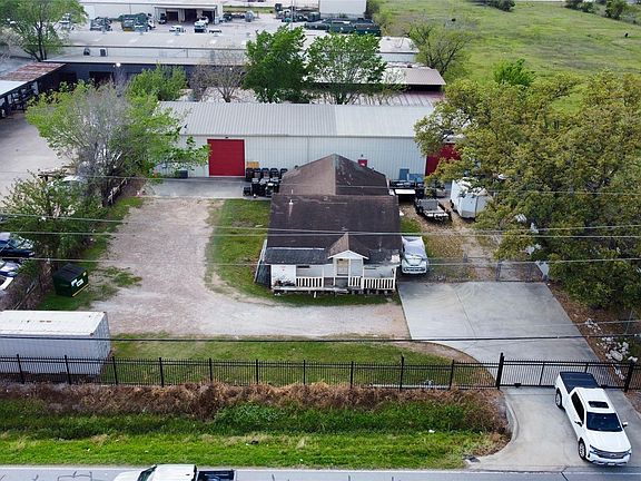 2nd image of 6951 Windfern Rd