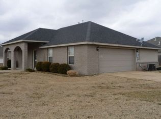 3368 Garrett Ln, Springdale, AR 72764