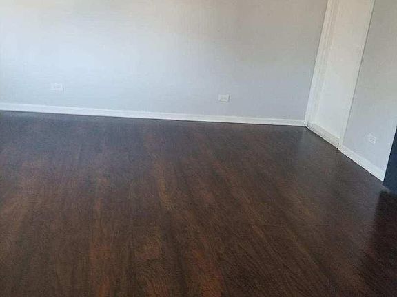 5th image of 2409 S Hoyne Ave #202