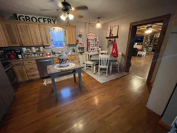 5th image of 121 Foster Branch Dr
