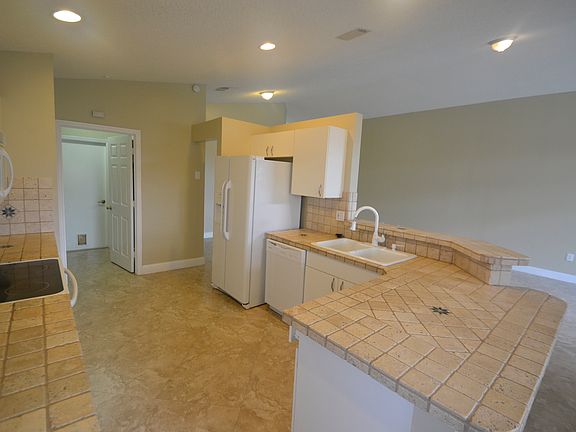 4th image of 8500 NW 46th Dr