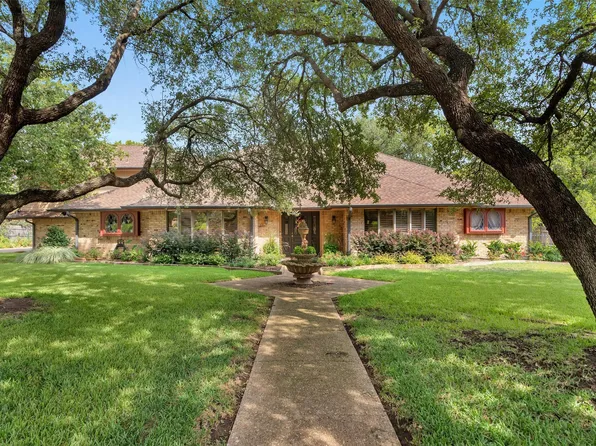 7605 Willowood Ct, Fort Worth, TX 76112
