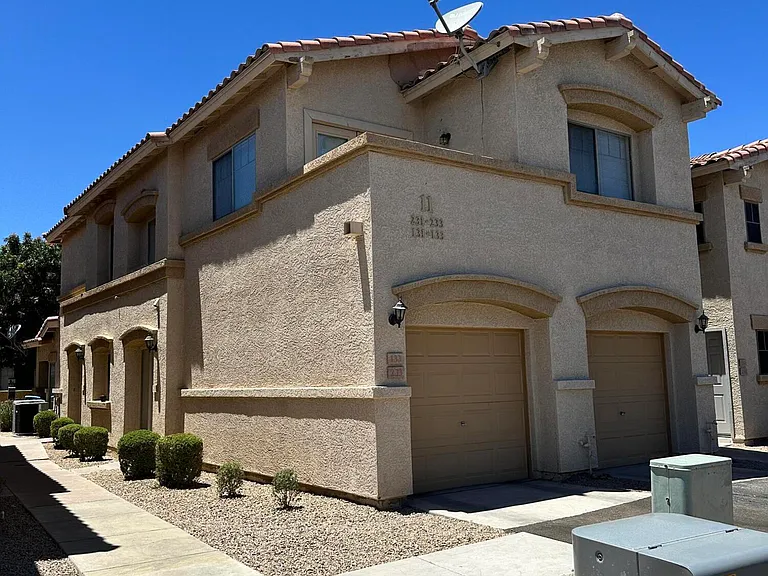 525 N Miller Rd #233 — Photo 1