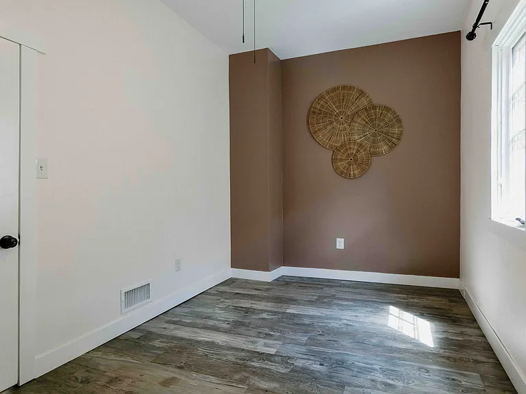 404 2nd Ave SW — Photo 7