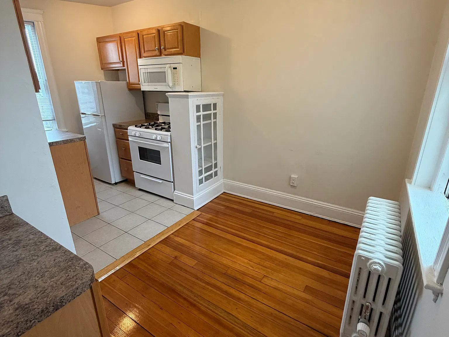 28 Langdon St — Photo 3