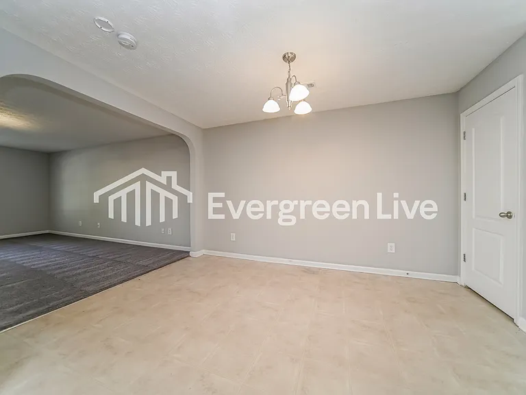 1705 Formosa Ln — Photo 4
