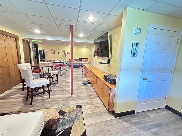 Calloway Dr — Photo 2