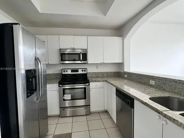 8964 W Flagler St APT 209, Miami, FL 33174