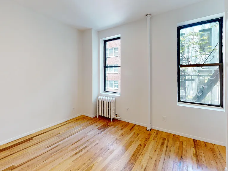 417 E 65th St #15 — Photo 7