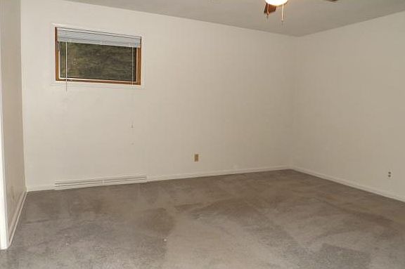 5th image of 912 Imperial Woods Dr