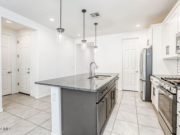 5th image of 17953 W GOLDEN Lane