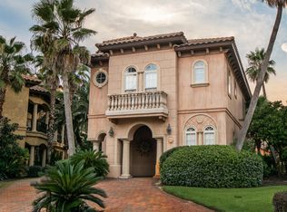 212 Rue St, Miramar Beach, FL 32550