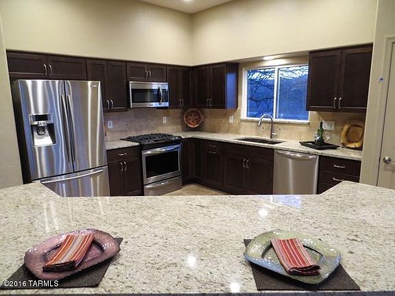 3rd image of 1401 W Bridalveil Pl
