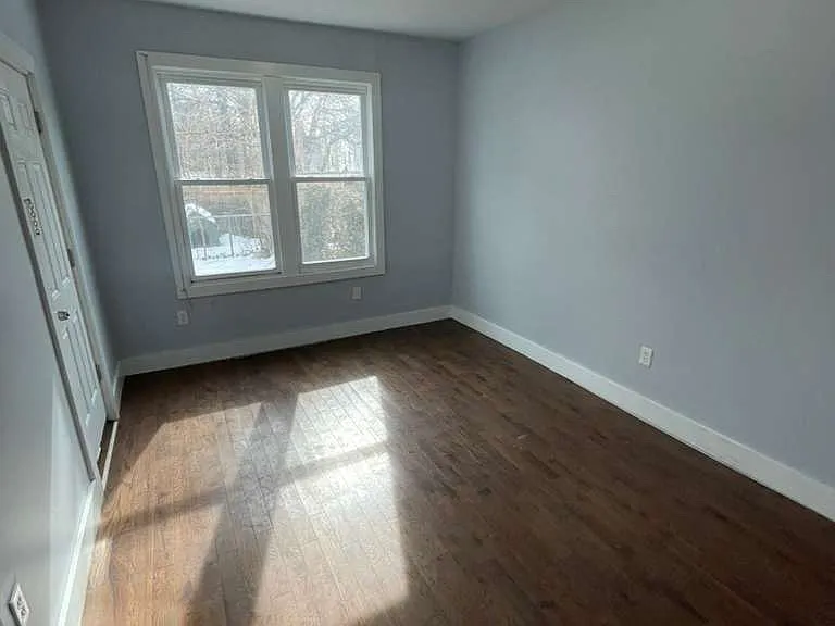 430 Avon Ave #1B — Photo 5