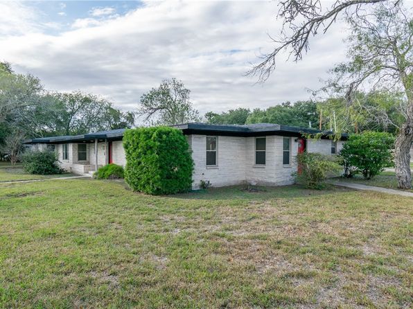 1327 Southwood St, Alice, TX 78332