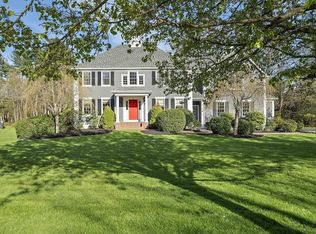 152 Deerfield Ln, Hanover, MA 02339