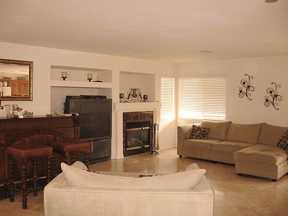 700 Sq Ft Great Room