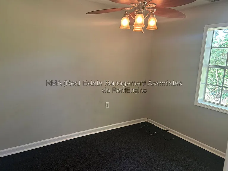 118 Quincy Ave #B — Photo 4