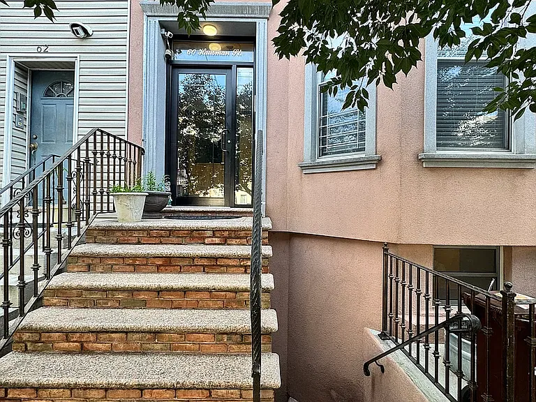60 Hausman St #1 — Photo 1