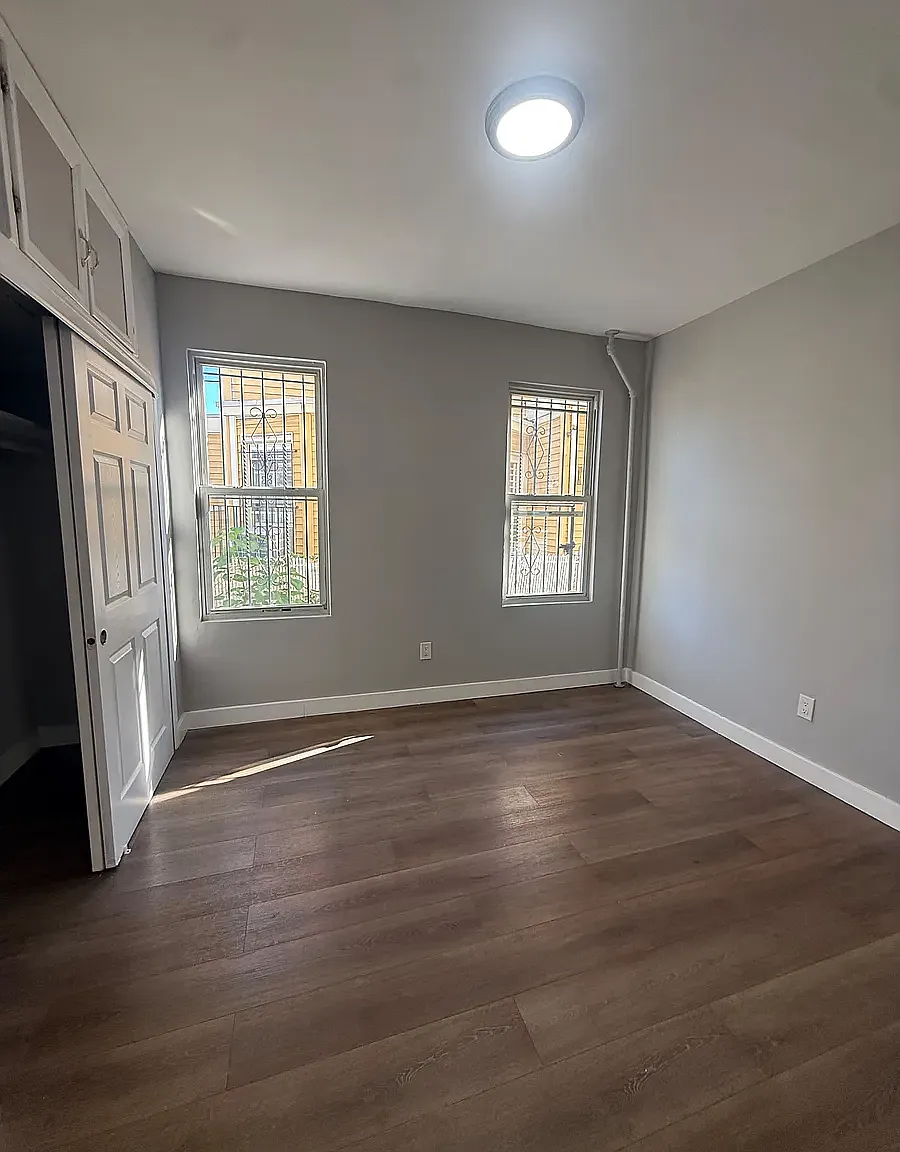 3 bed, $2,350 — Photo 4