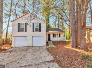1012 Mainstreet Lake Dr, Stone Mountain, GA 30088