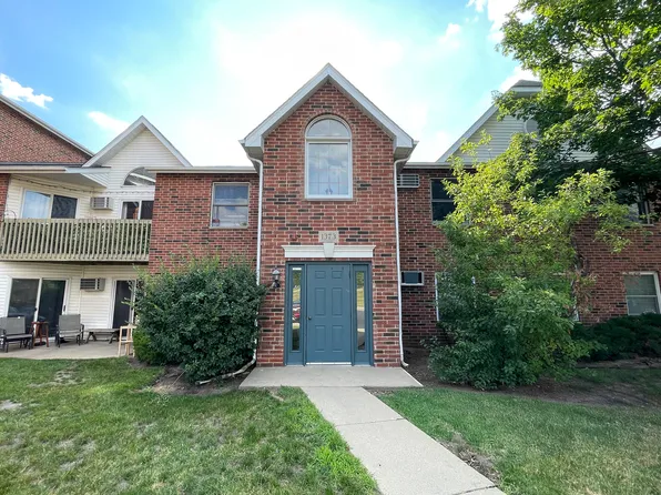1373 Cunat Ct APT 1B, Lake In The Hills, IL 60156