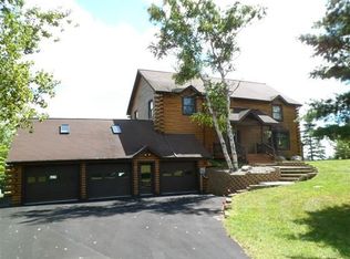 1072 Isabella Vista Dr, Lake Isabella, MI 48893