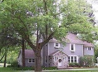 4019 Quarton Rd, Bloomfield Hills, MI 48302