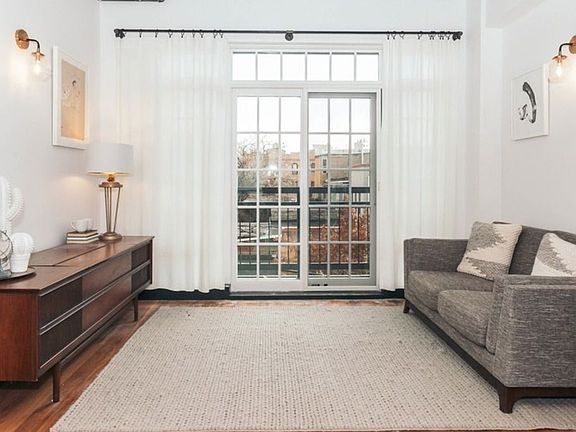 3rd image of 85 Wyckoff Ave APT 1E