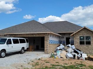 660 W Butterfield Dr, Nixa, MO 65714