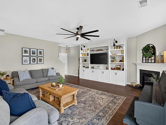 3rd image of 716 Stilmore Dr