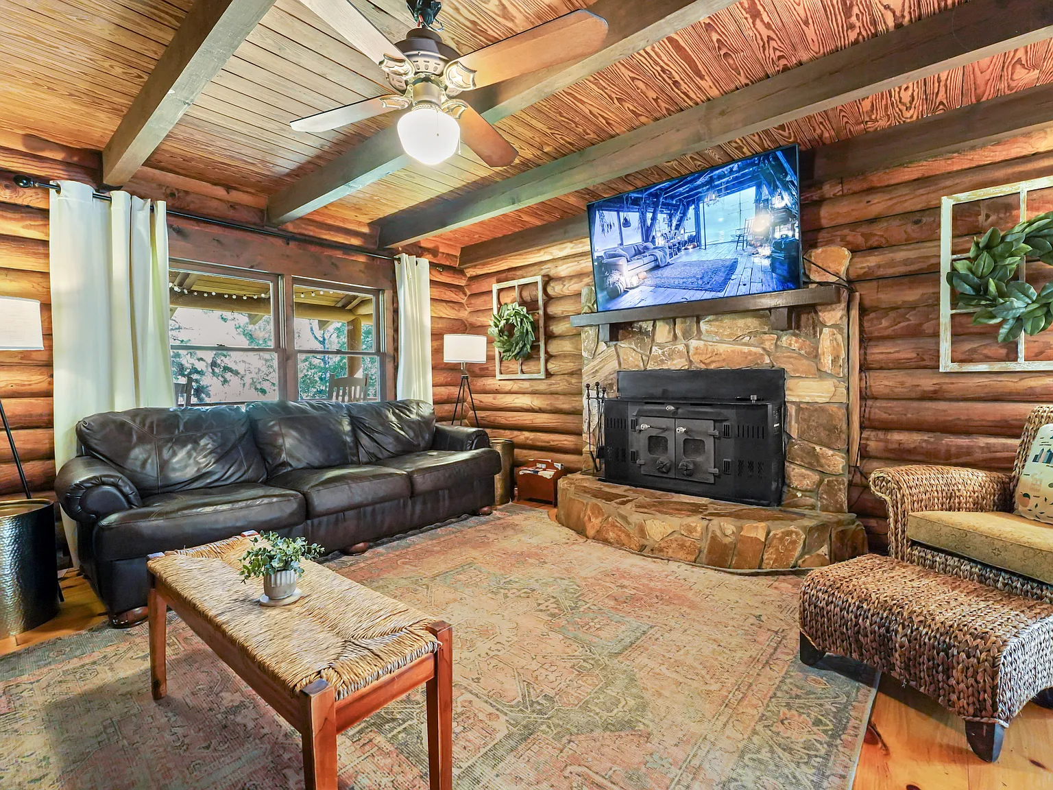 4 bed, 1722 sqft, $6,000 — Photo 2